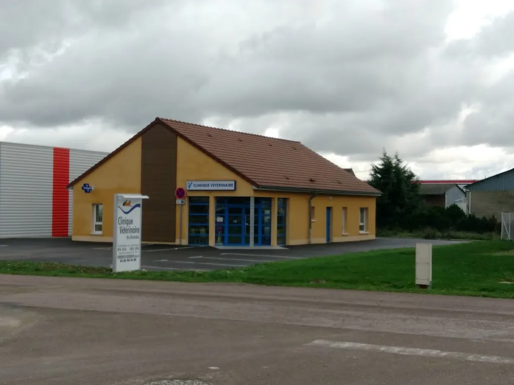 Clinique Vétérinaire des Piedalloues, Dr AZZARELLO et Dr JAME - photo 2