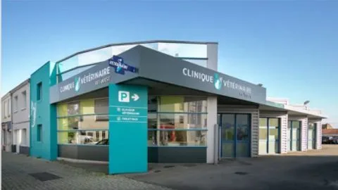 CLINIQUE VÉTÉRINAIRE LA MONTAGNE - 44 NANTES Loire Atlantique- Rond point face à Hyper U - Parking clients - photo 1