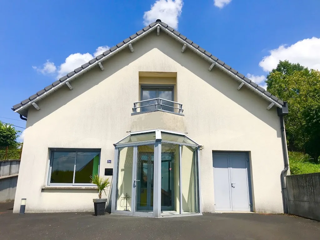 Clinique Vétérinaire de Mauriac (POUCHOT DELARBRE EGAL PACALIN) - photo 1