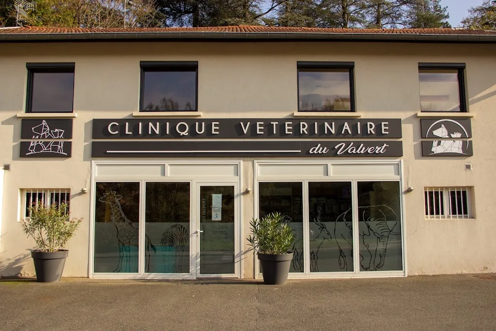 VETERINAIRES Dr LENGLET, Dr PLOUZEAU, Dr BONIN, Dr VOUILLON - photo 2