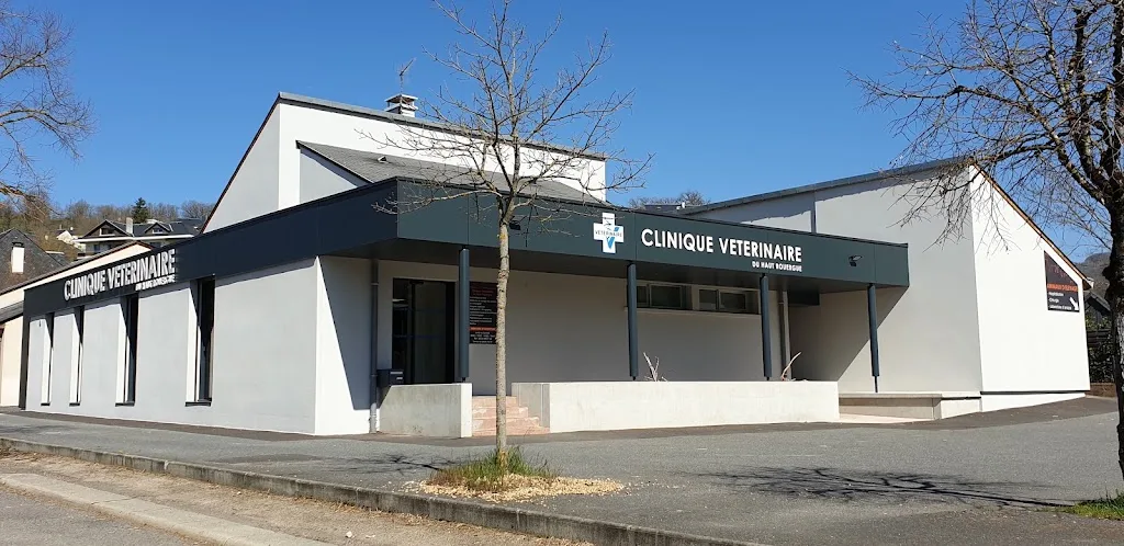 CLINIQUE VETERINAIRE REQUISTA DR COULANGE Christine TROUCHE Christel COULANGE Denis LAFAGE Jean Luc - photo 2