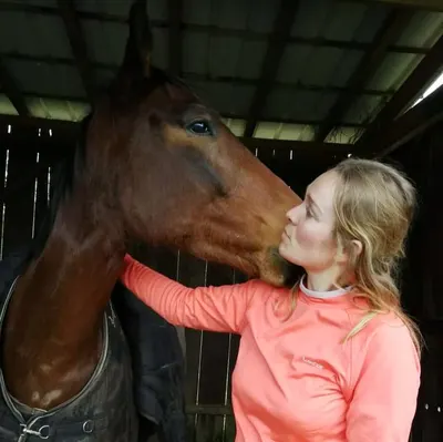 Diane LIENASSON vétérinaire équin et canin (chevaux, chats, chiens)